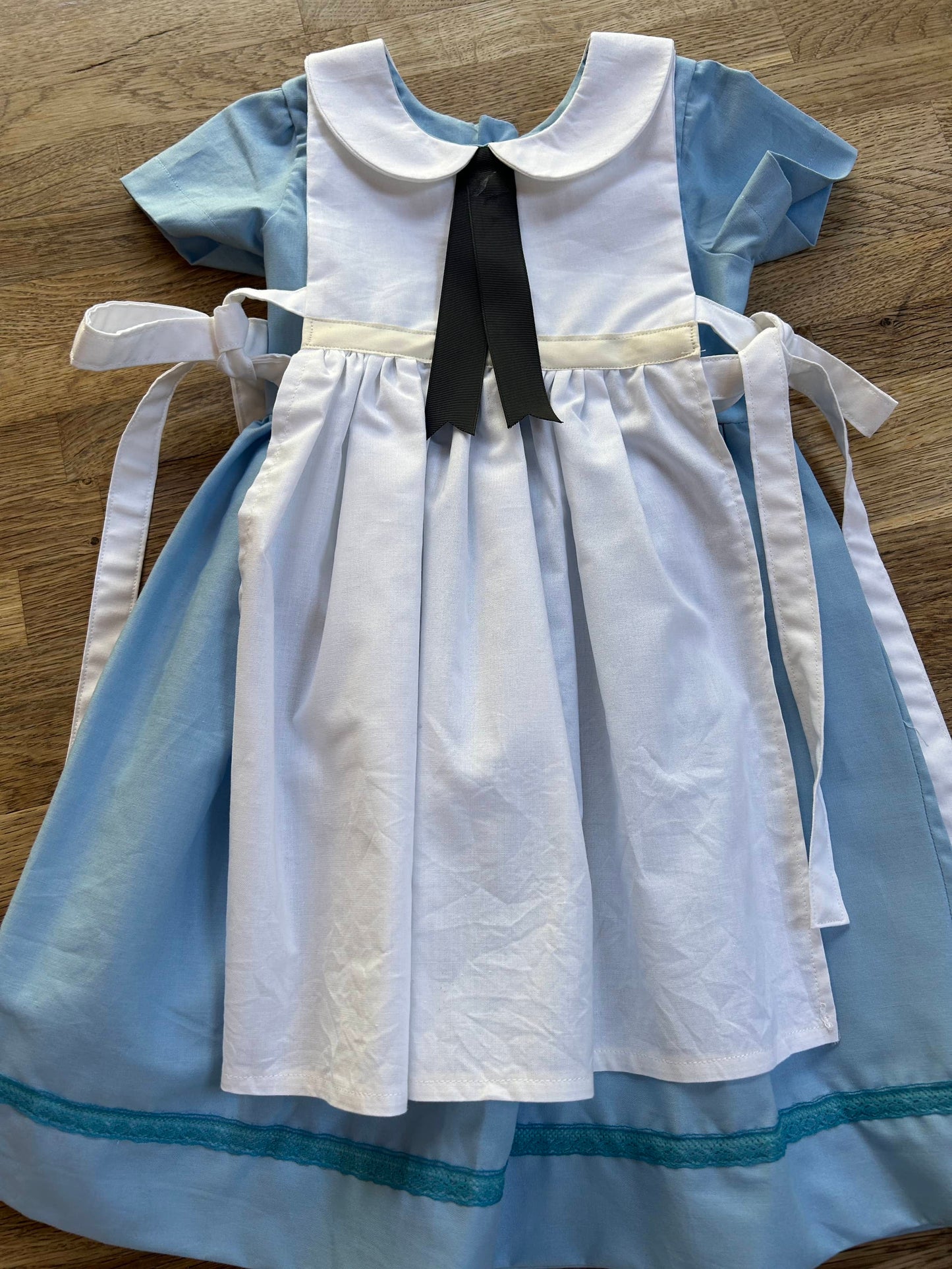 SET - Alice in Wonderland Inspired Dress + Pinafore Apron (SAMPLE) Size 4