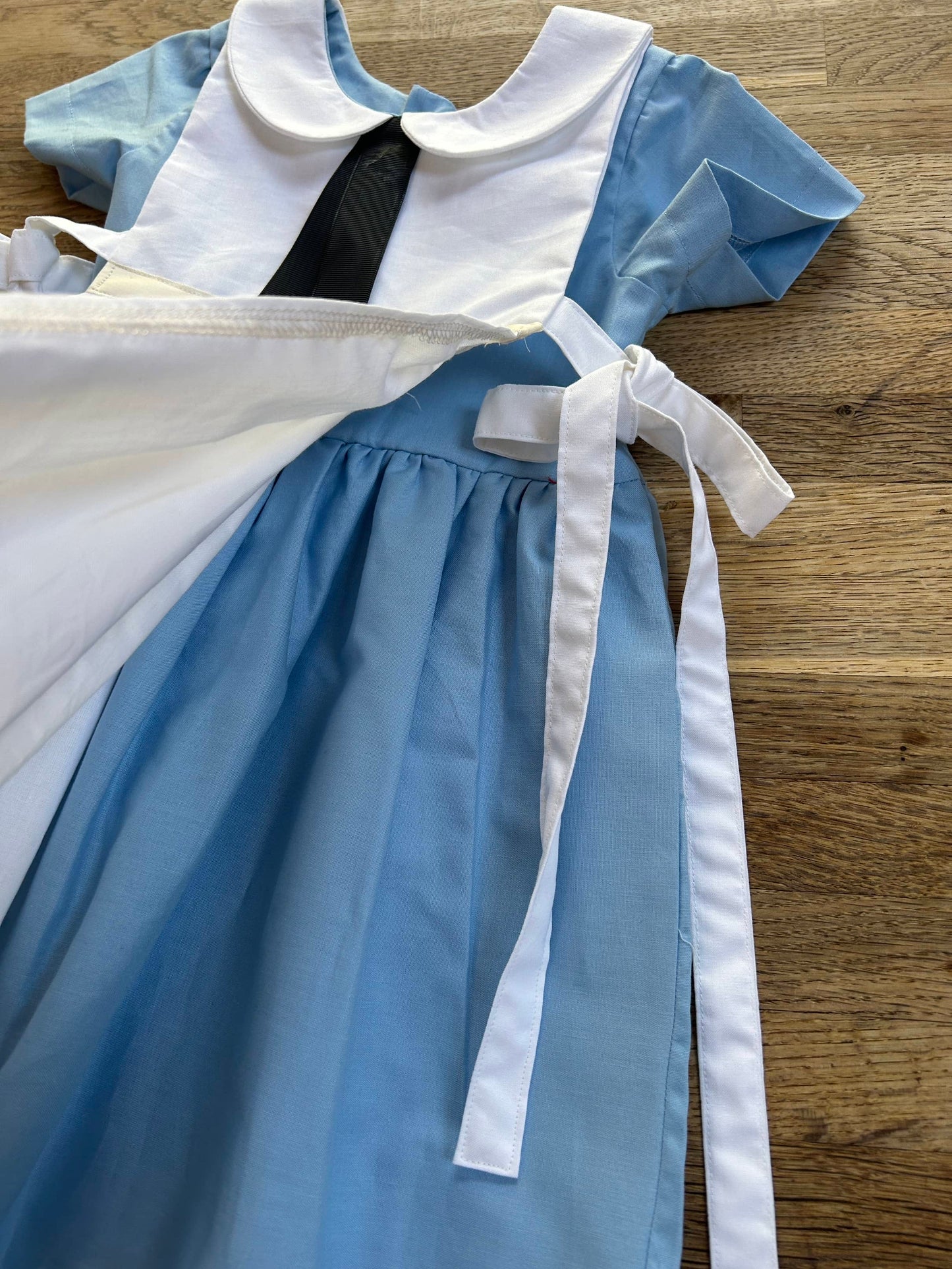 SET - Alice in Wonderland Inspired Dress + Pinafore Apron (SAMPLE) Size 4