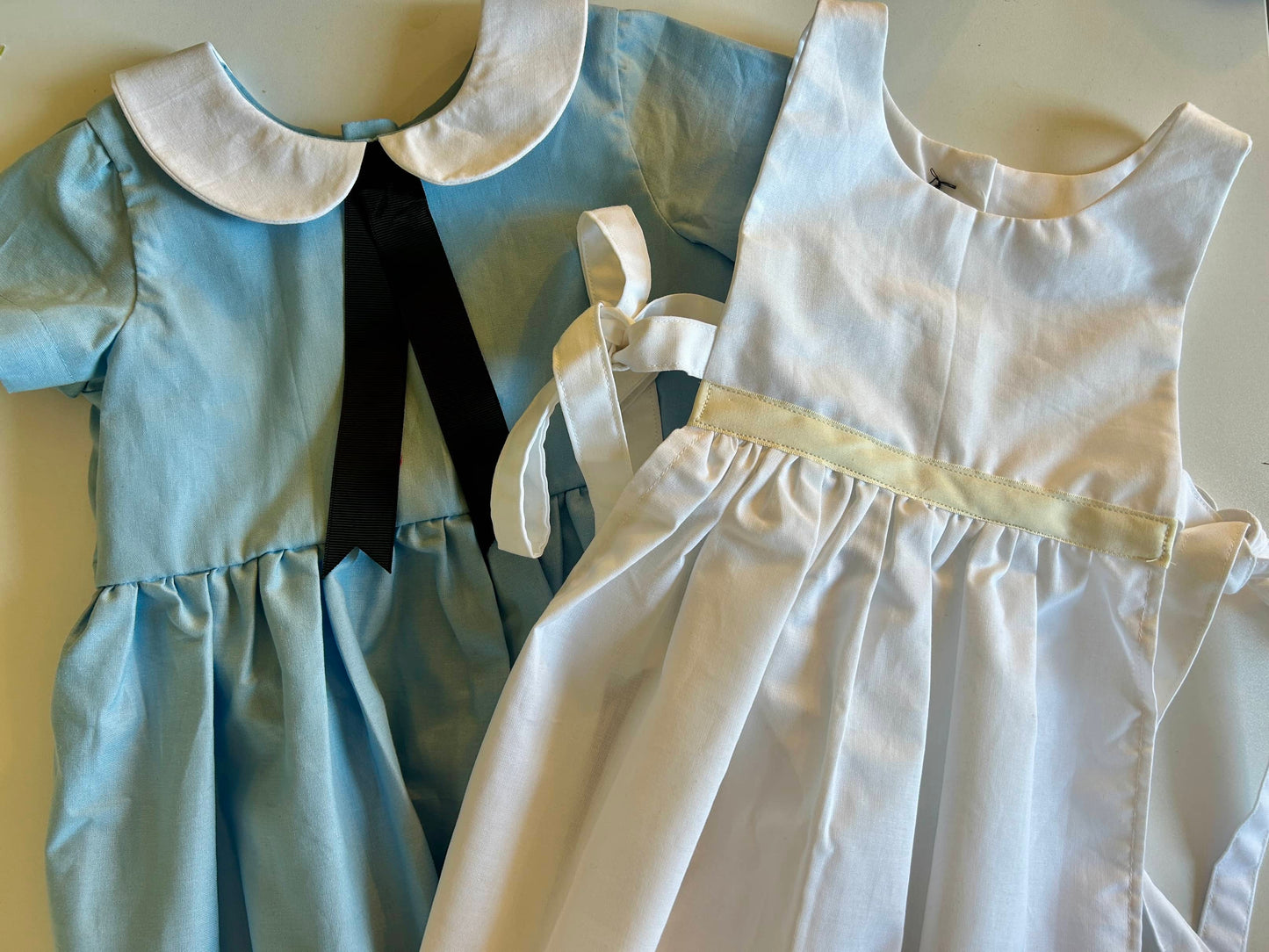 SET - Alice in Wonderland Inspired Dress + Pinafore Apron (SAMPLE) Size 4