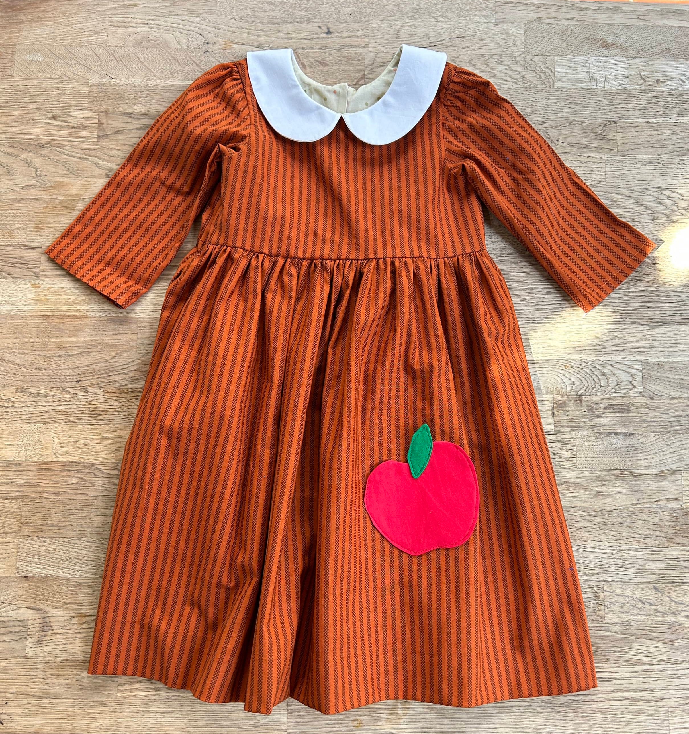 Girls' Vintage Style Apple Dress: Size 5/6 Fall Dress | 3/4 length sleeves