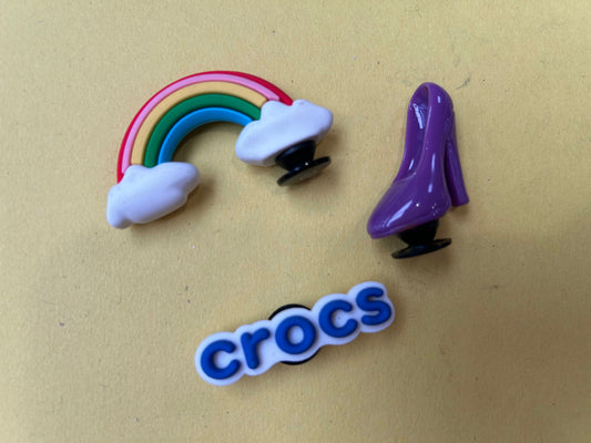 Crocs - Jibbitz - Shoe Charms (Pre-Loved) 3 included