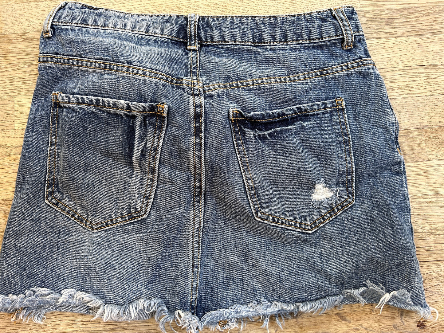 Denim Skirt (Pre-Loved) Size Adult/Teen Small - Forever 21 Los Angeles