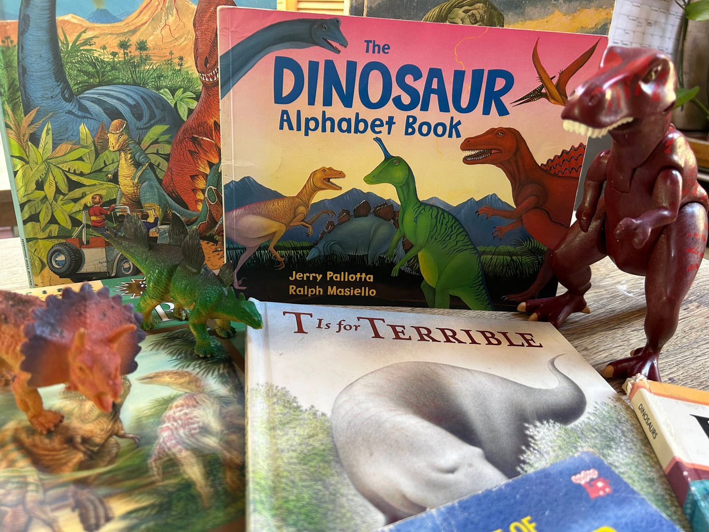 Dinosaur Bundle - Books + Dinosaurs