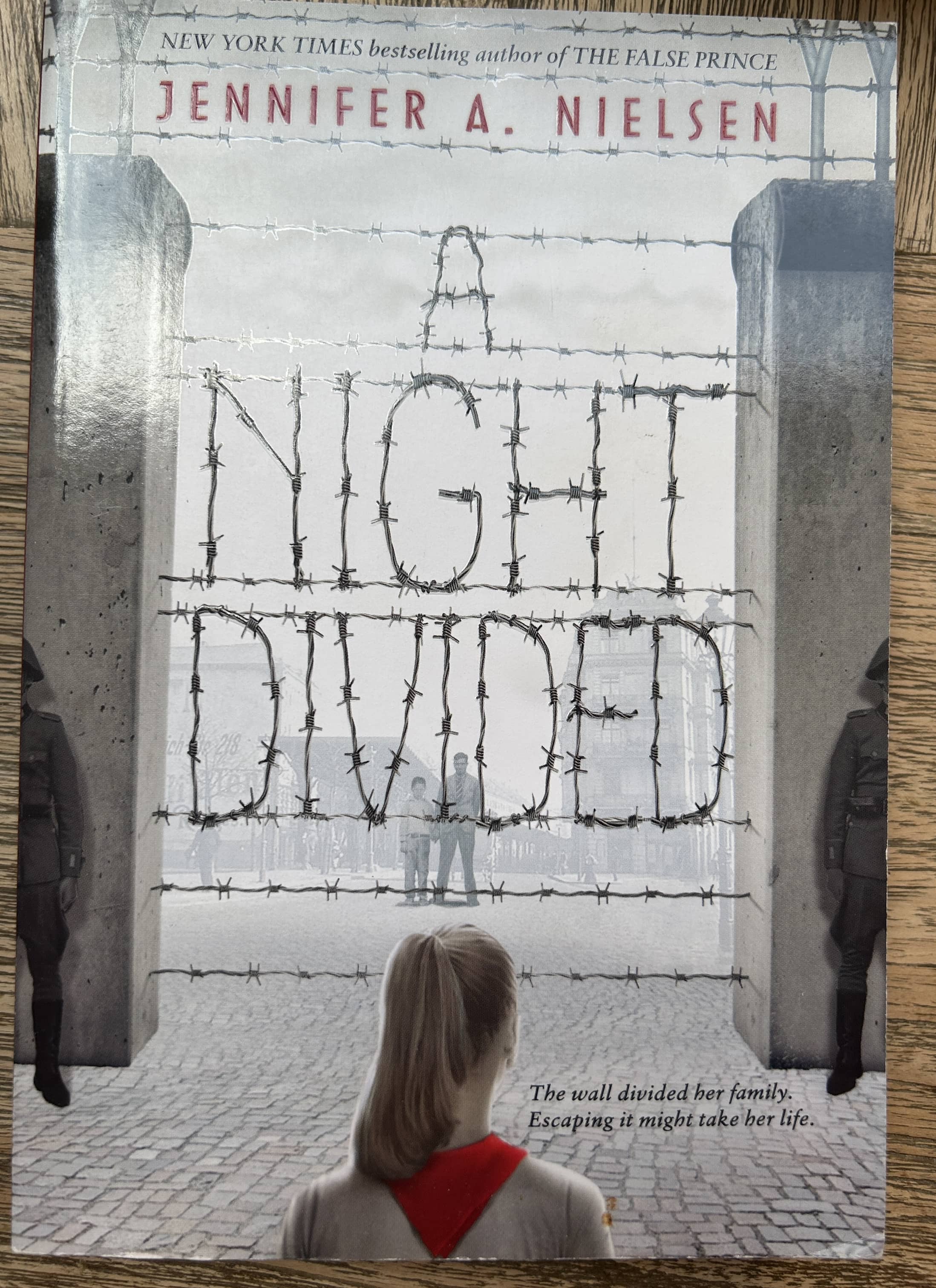 A Night Divided - Jennifer A Nielsen