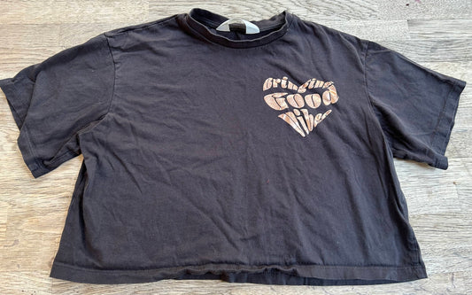 Good Vibes Cropped T-shirt (Pre-Loved) Size US 16 - H&M