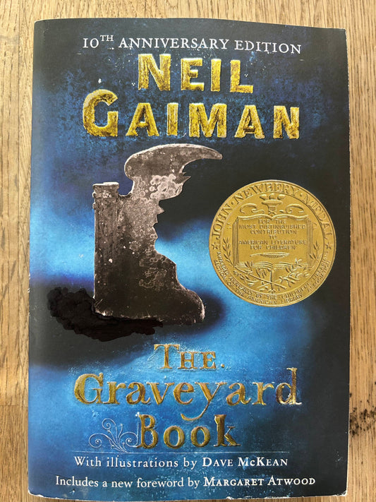 The Graveyard Book - Neil Gailman