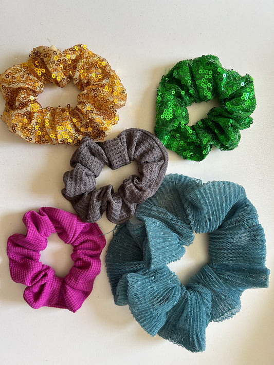 Hair Scrunchies - 5 included (pre-loved)