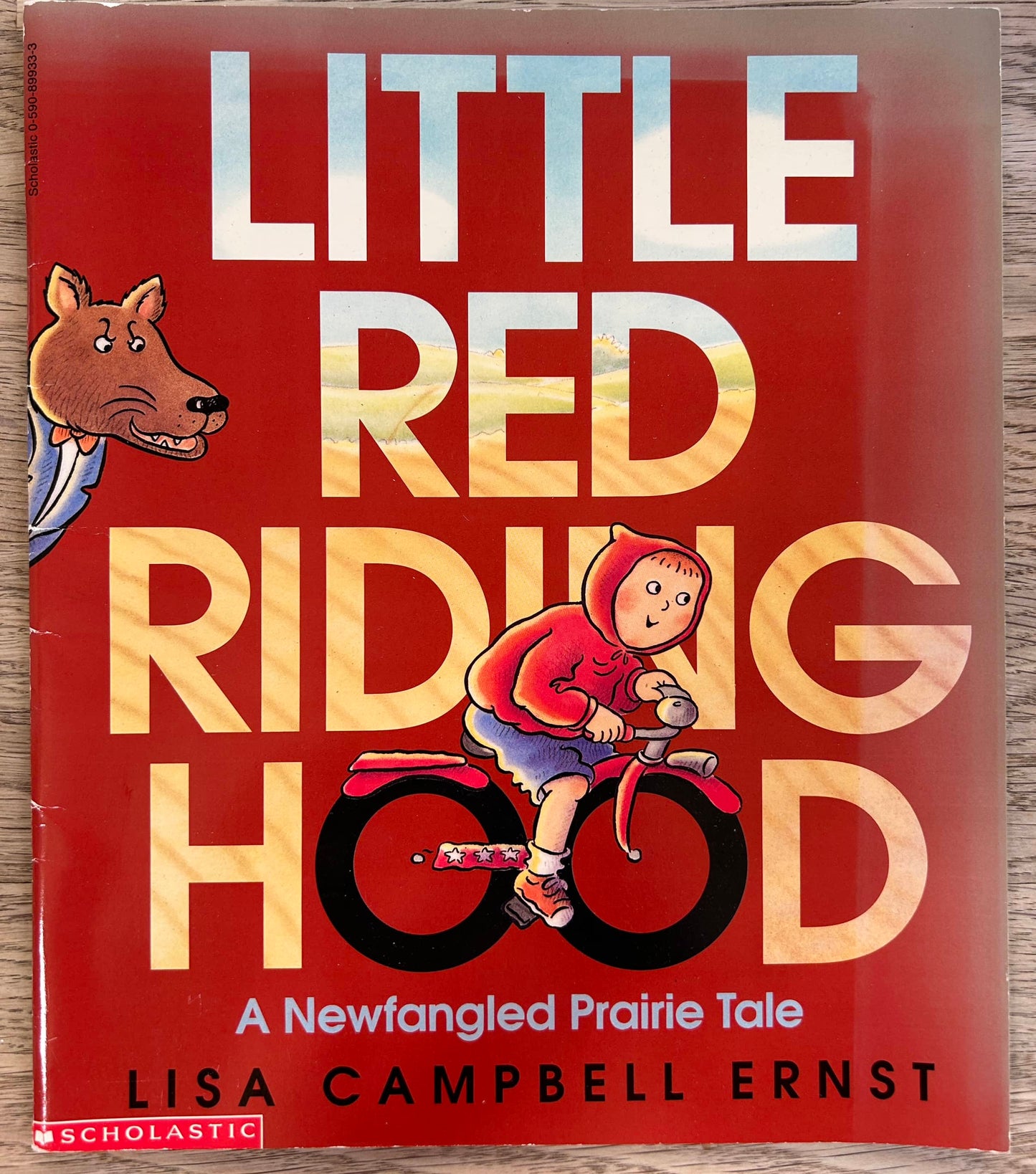 Little Red Riding Hood - A Newfangled Prairie Tale - Lisa Campbell Ernst