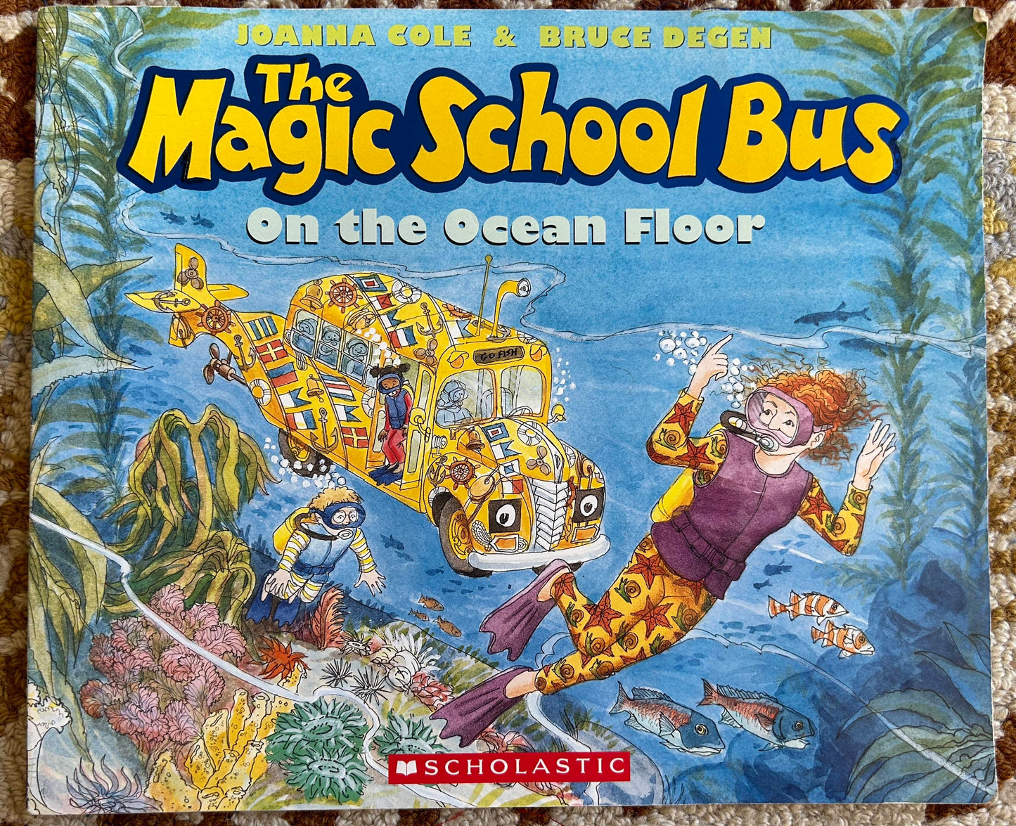 The Magic School Bus on the Ocean Floor - Joanna Cole & Bruce Degan