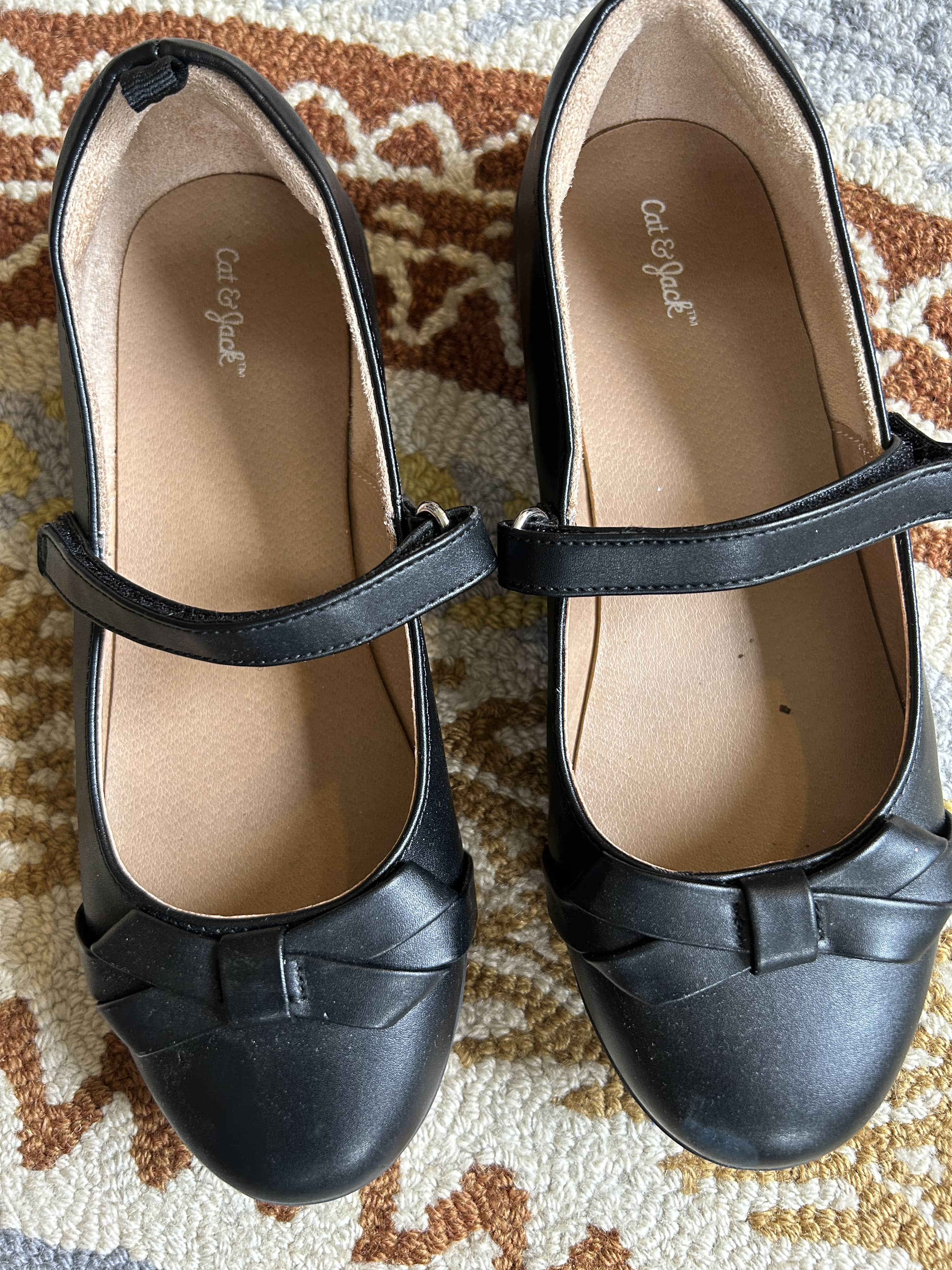 Black Shoes (Pre-Loved) Size 3 - Cat & Jack