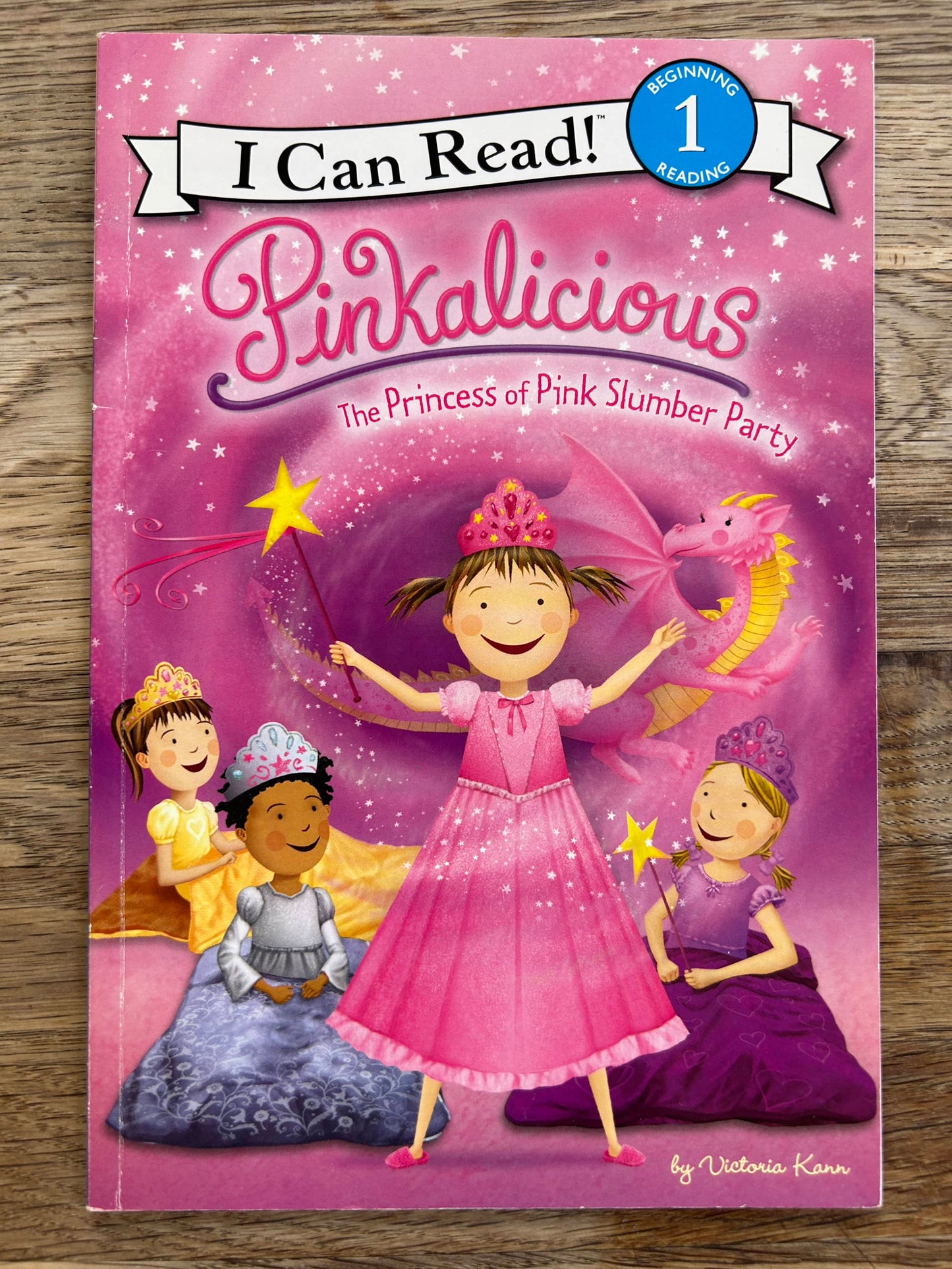 Pinkalicious - The Princess of Pink Slumber Party - Beginning Reading 1