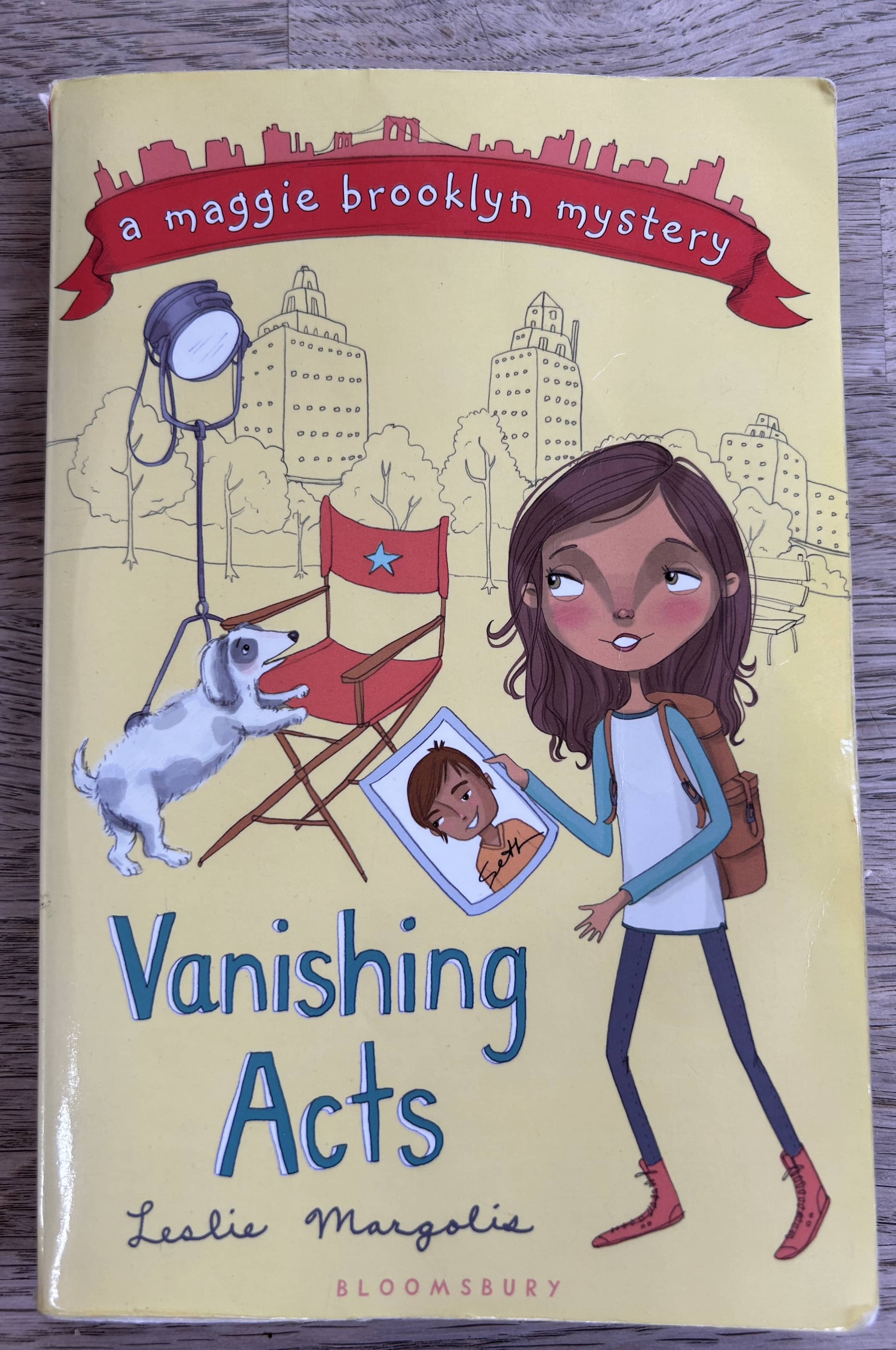 Vanishing Acts - A Maggie Brooklyn Mystery