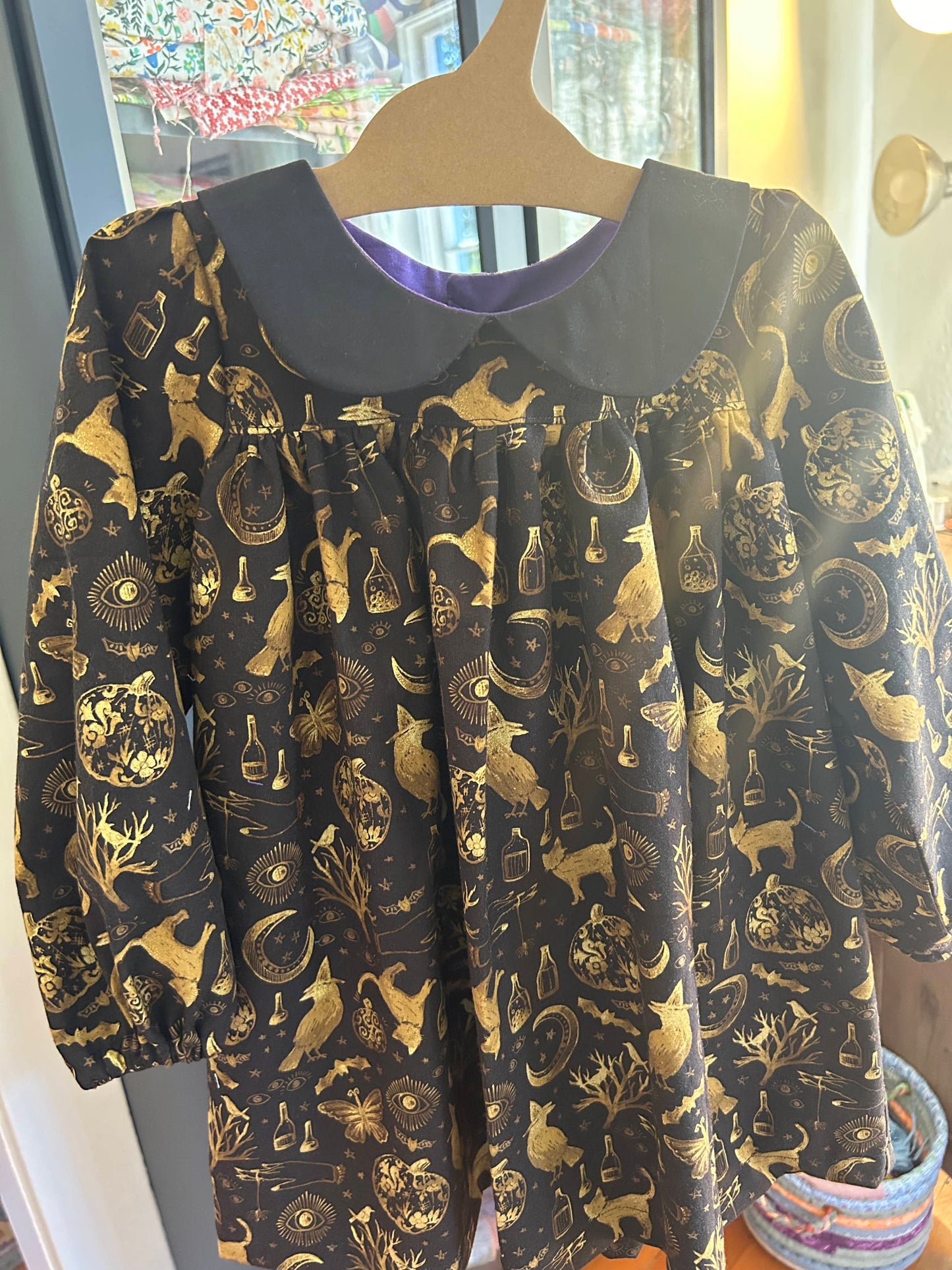 Black & Gold Vintage Style Witch Dress (NEW) Size 4t