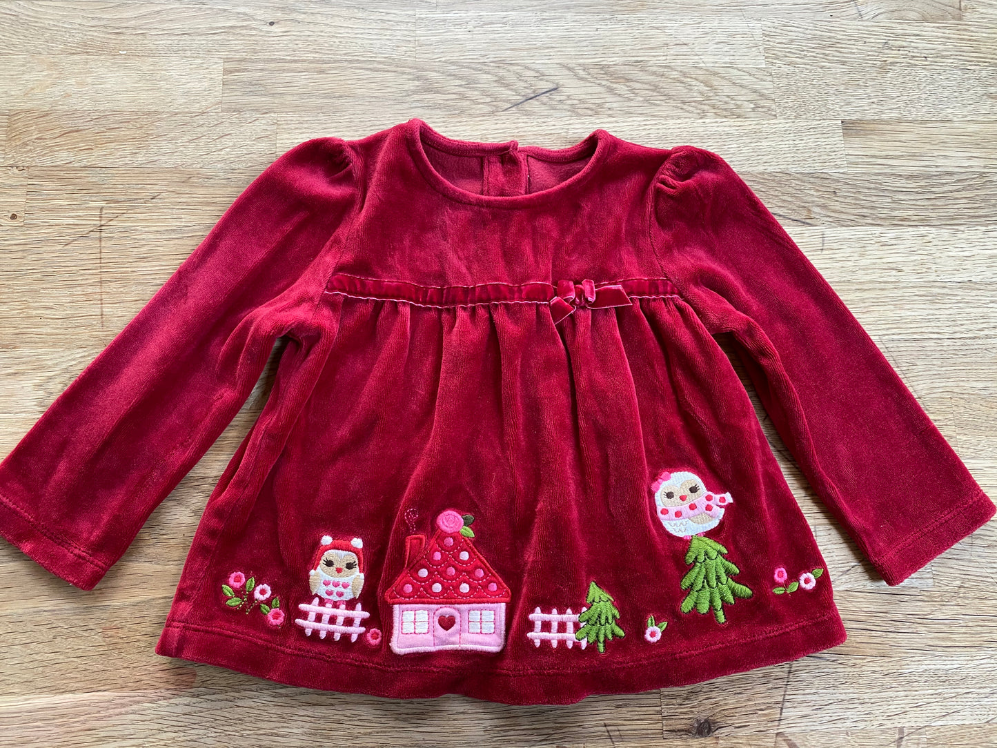 Red, Festive Holiday Top by Gymboree- Size 2t (Pre-Loved)