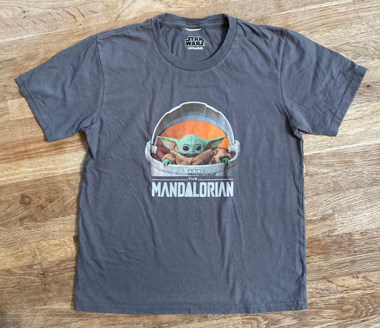 Mandolorian T-shirt (Pre-Loved) Size L