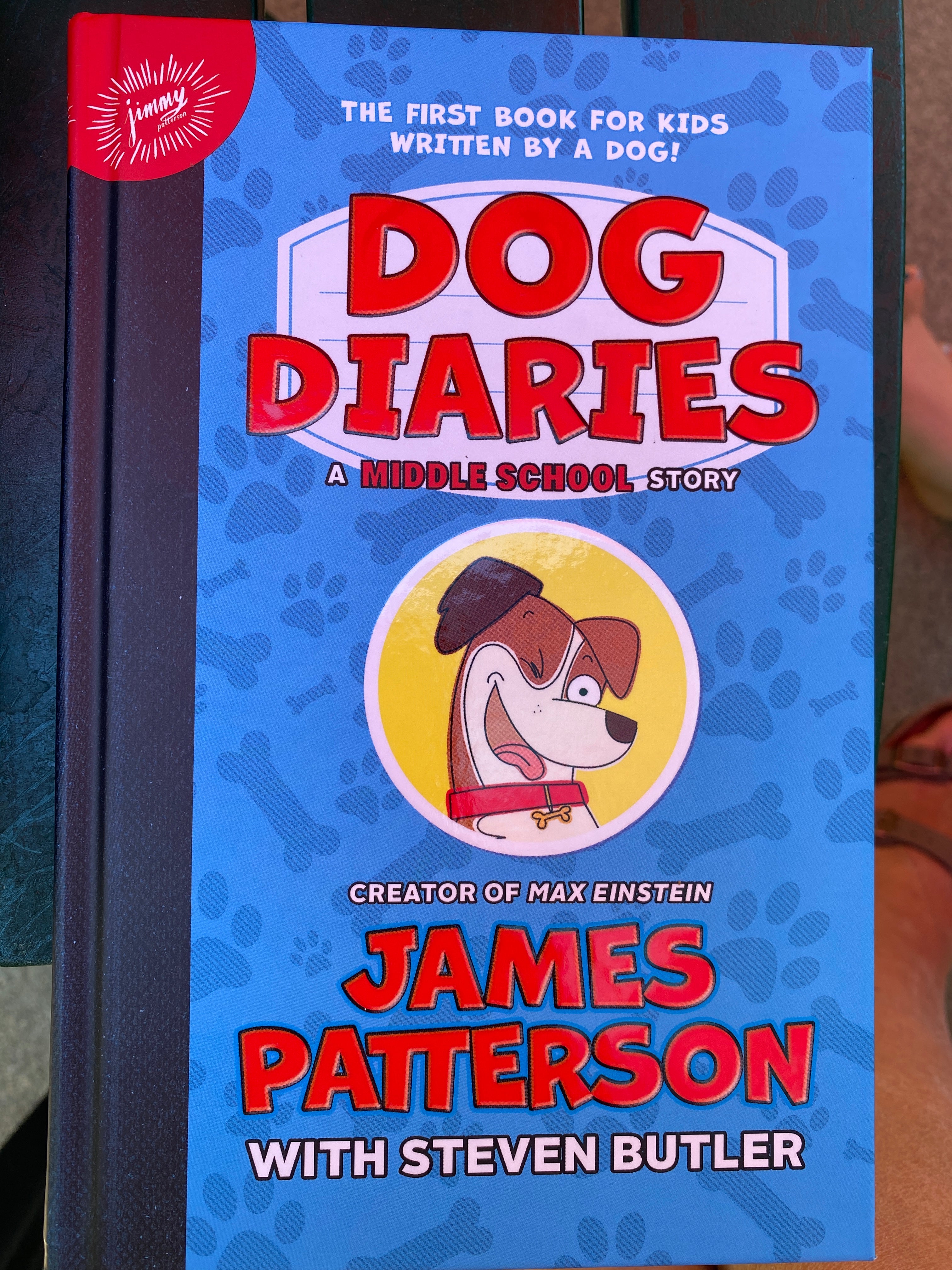Dog Diaries - A Middle School Story
