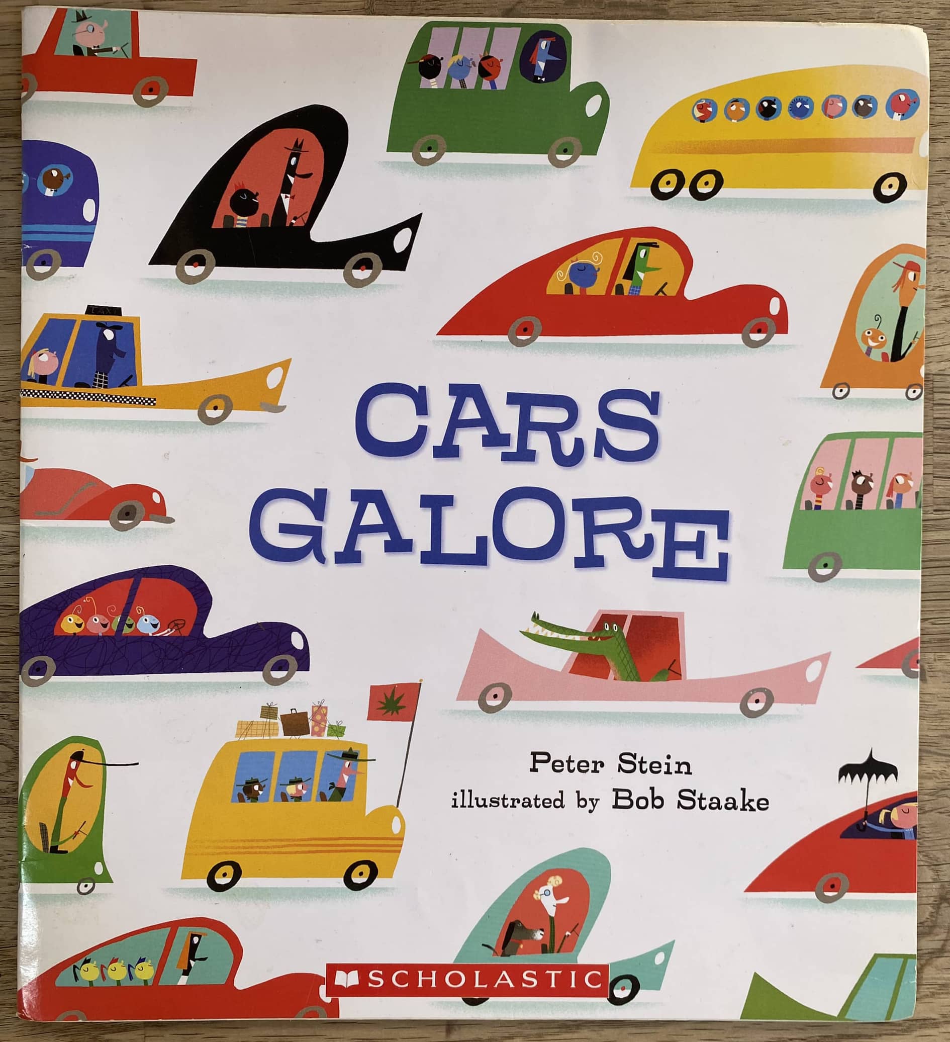 Cars Galore Pack - Book and 2 cars