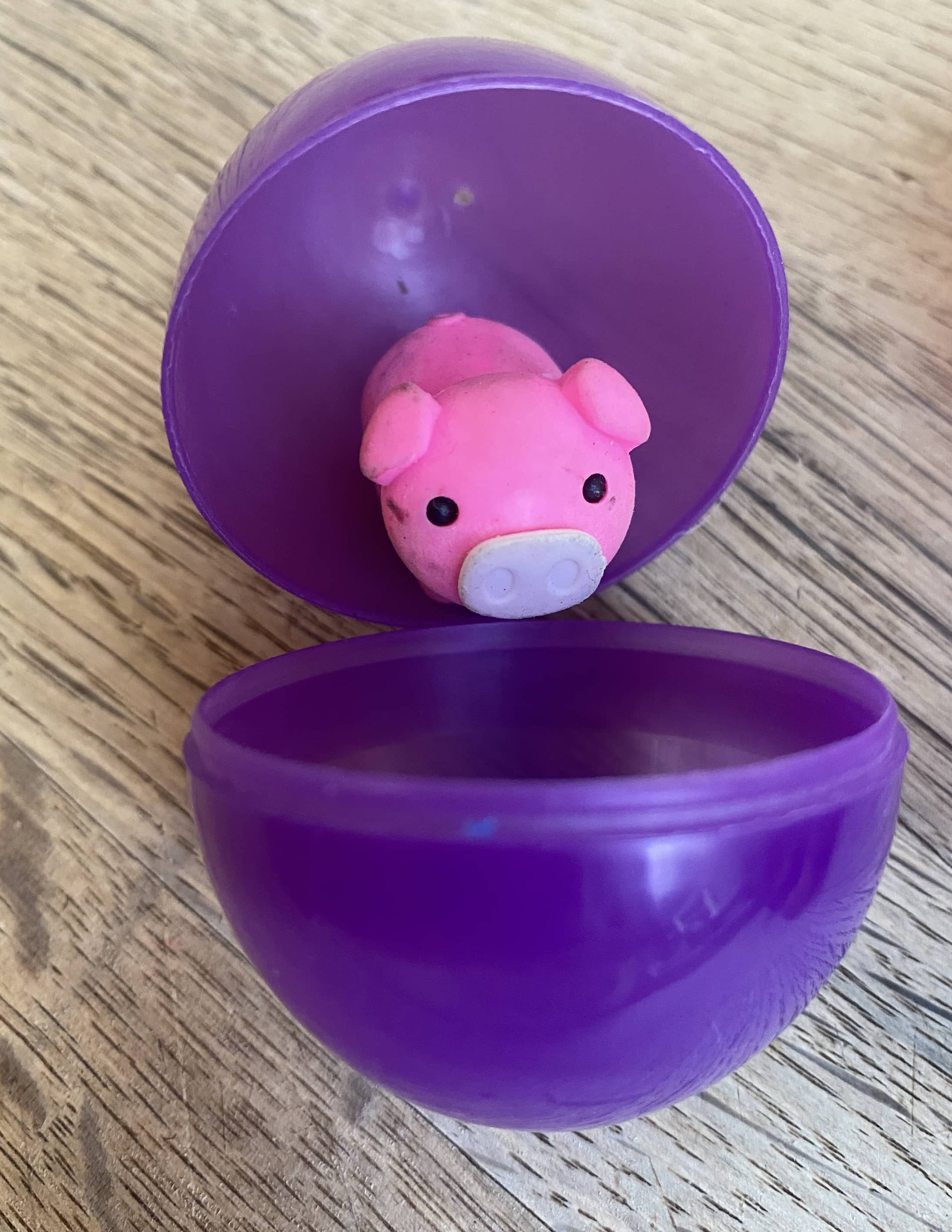 Easter Egg Surprises (Pre-Loved) - 7 eggs included