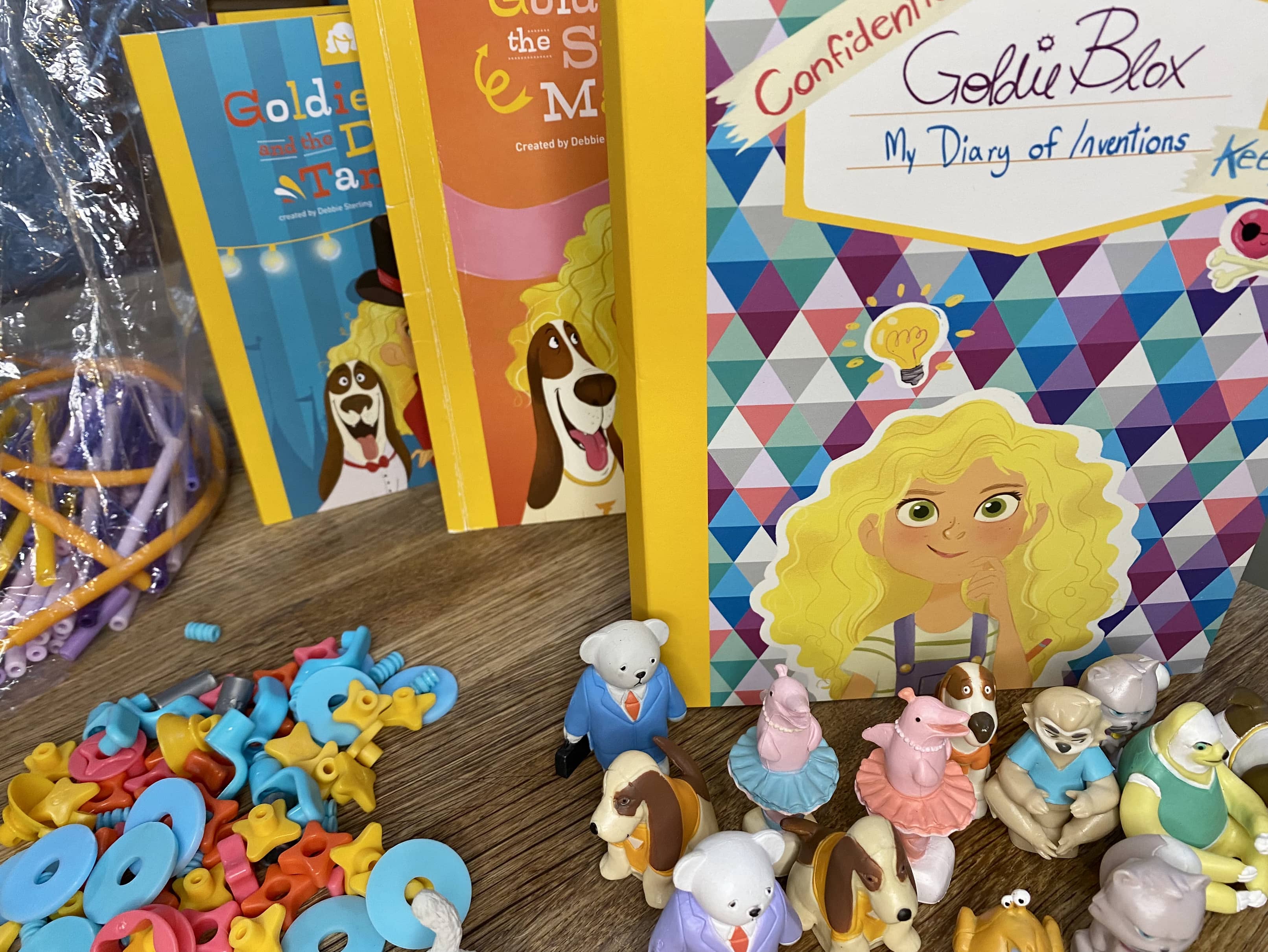 Goldie Blox Engineering Set (Pre-Loved) - STEM Toy, Characters and books included