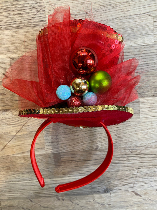 Red Fancy Dress-Up Hat (small)