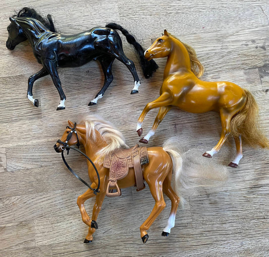 Horses Set (Pre-Loved) 3 included
