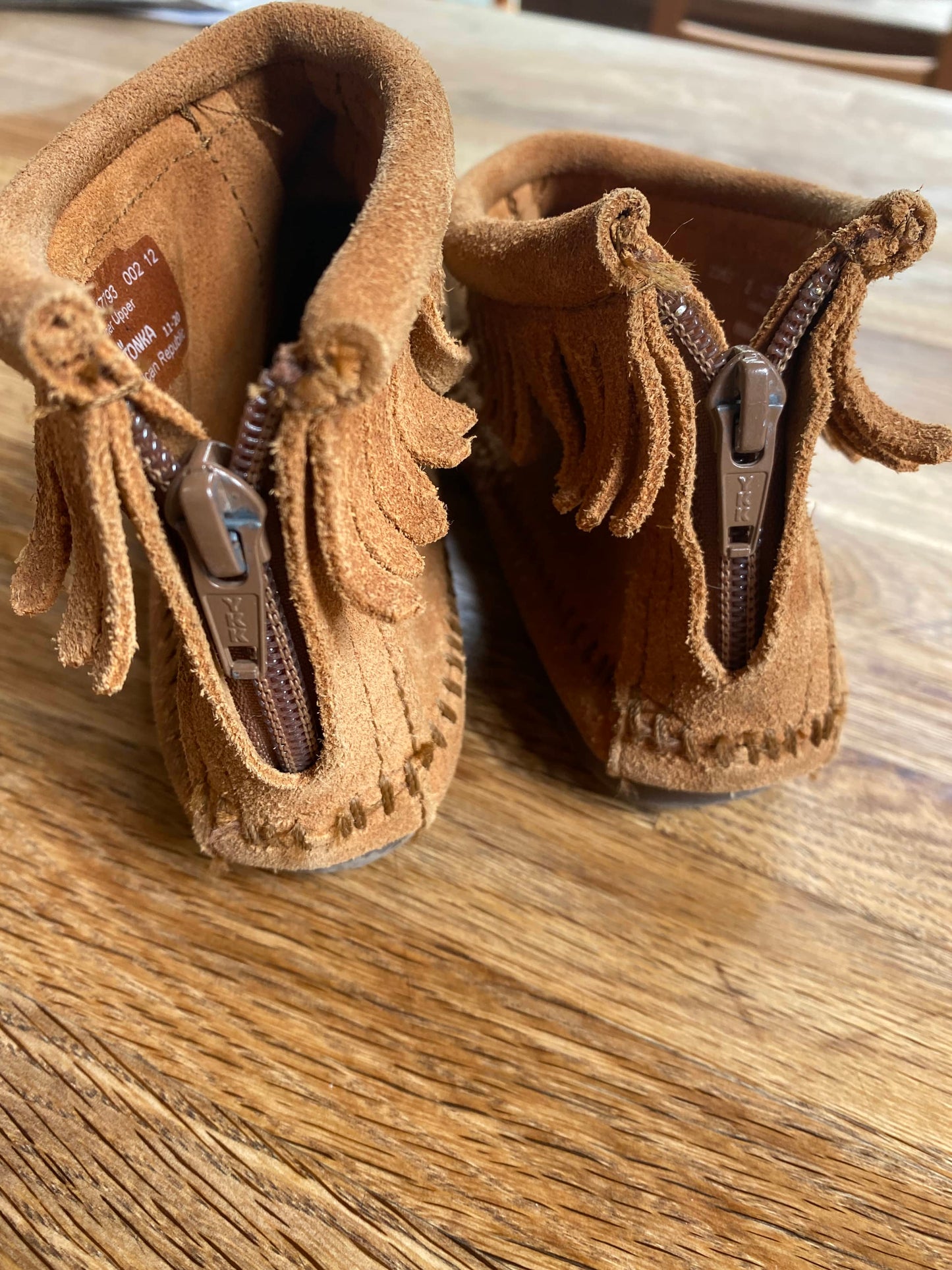 Minnetonka Boots Size 2 (Pre-Loved)