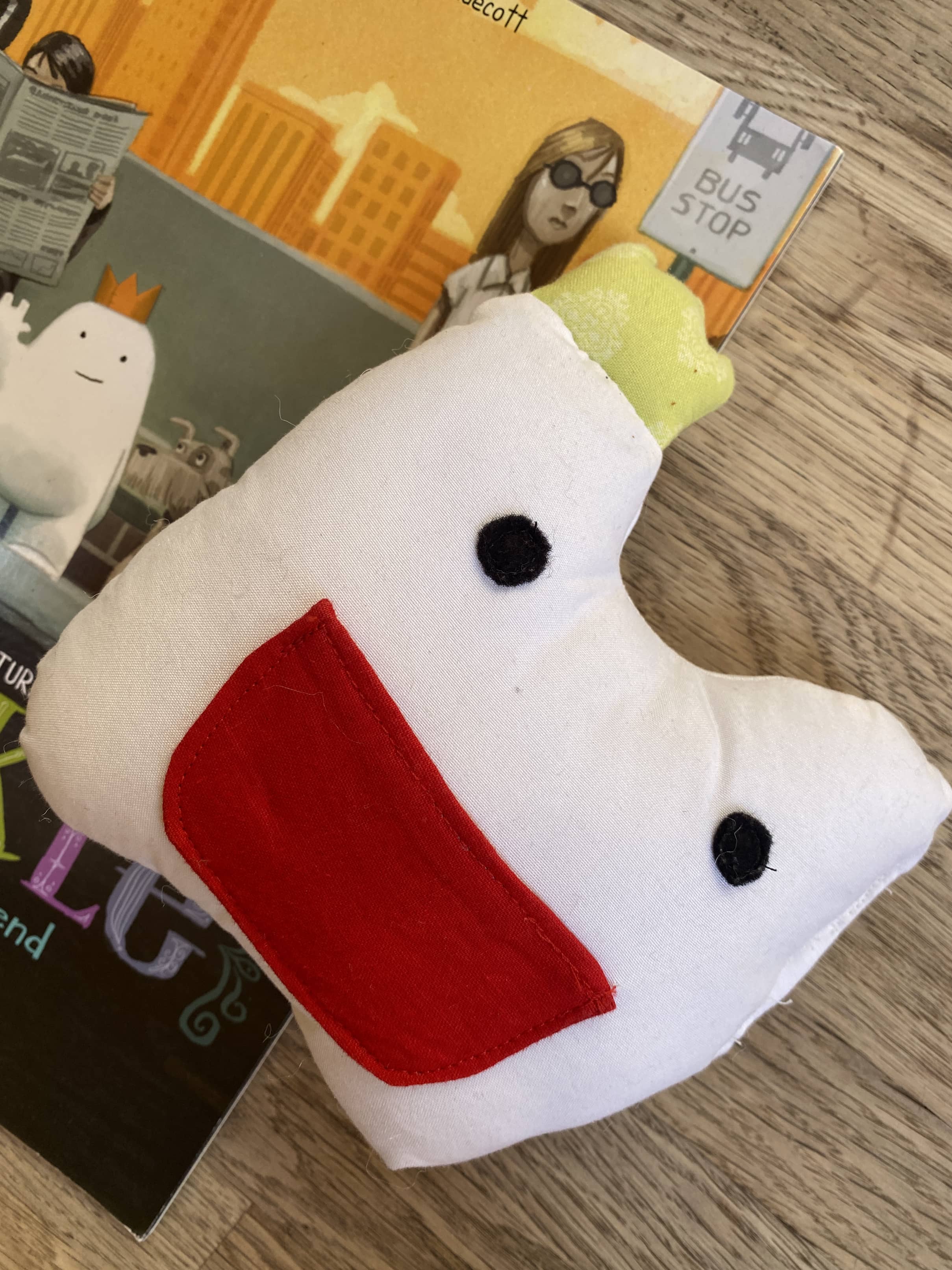 The Adventures of Beekle - The Unimaginary Friend + Stuffed animal