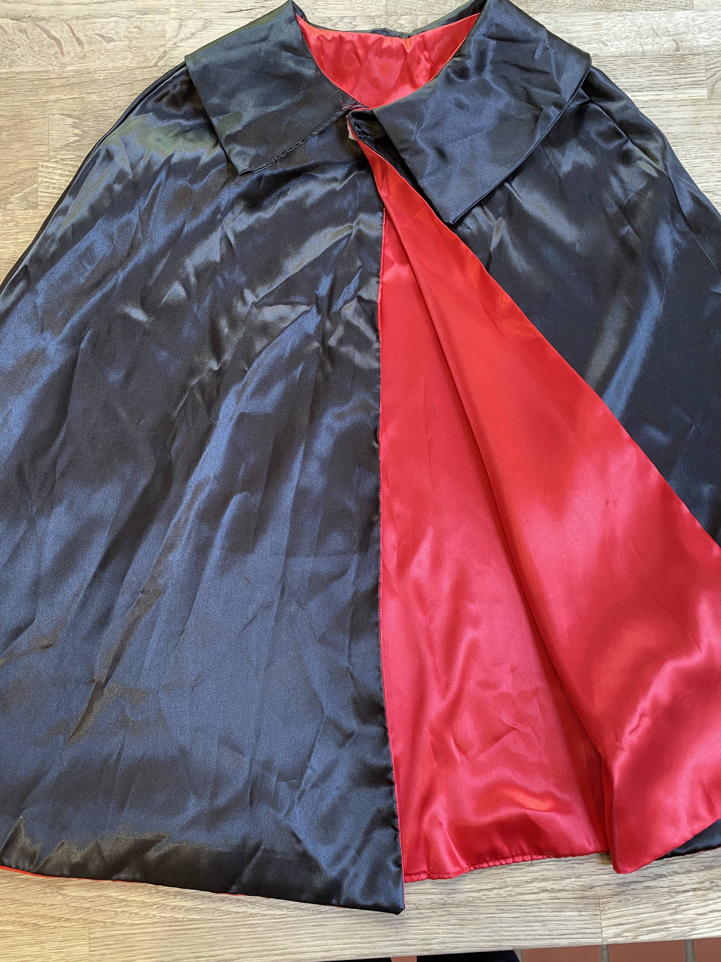 Black & Red Magician's Cape (Pre-Loved)