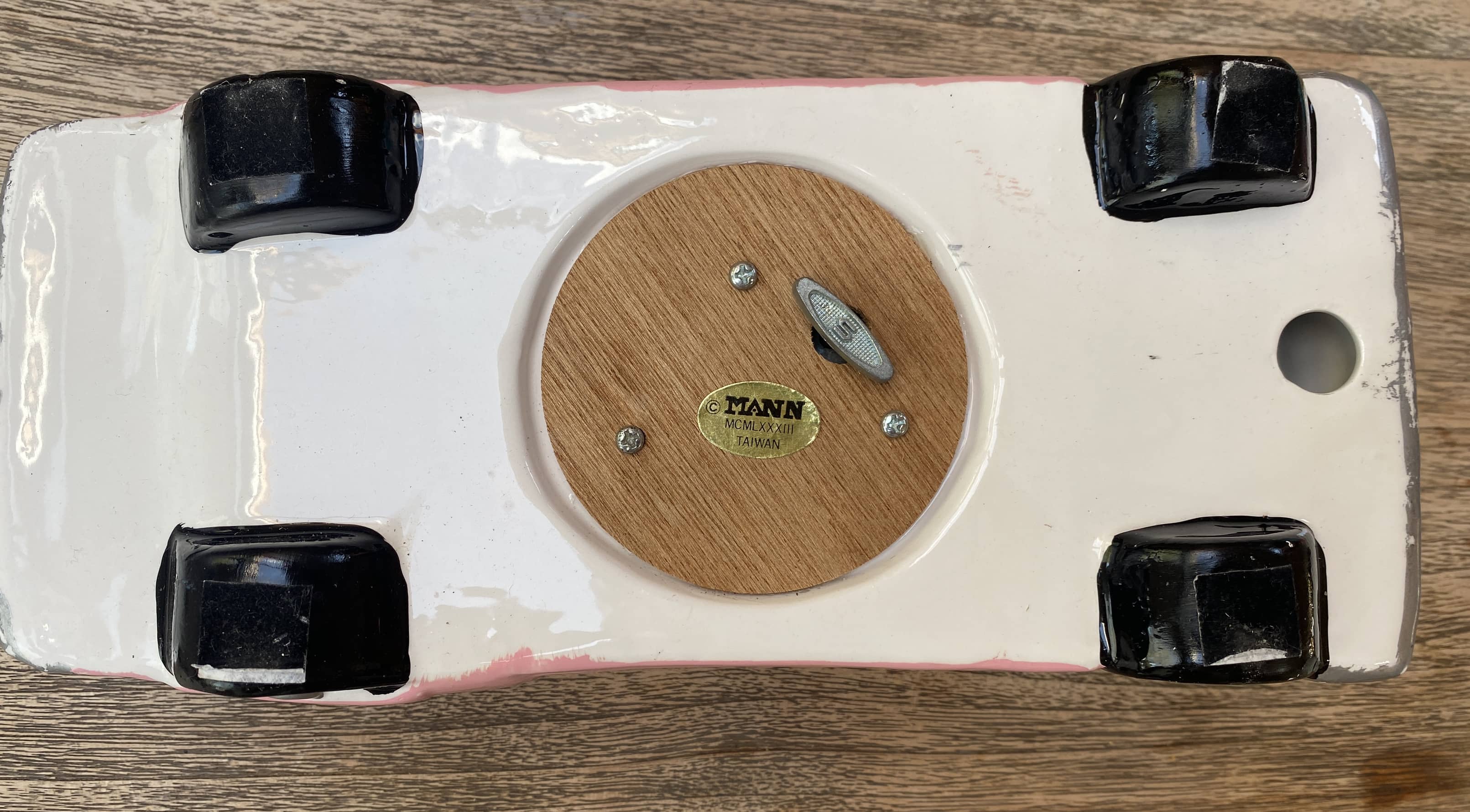 Kitty Cucumber Musical Collectible 1989 'Just Married' Pink Cadillac Convertible