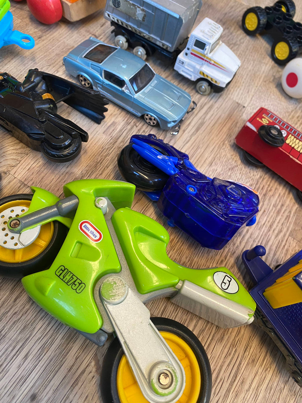 Cars, Wheels, Transportation Pack - 16 included