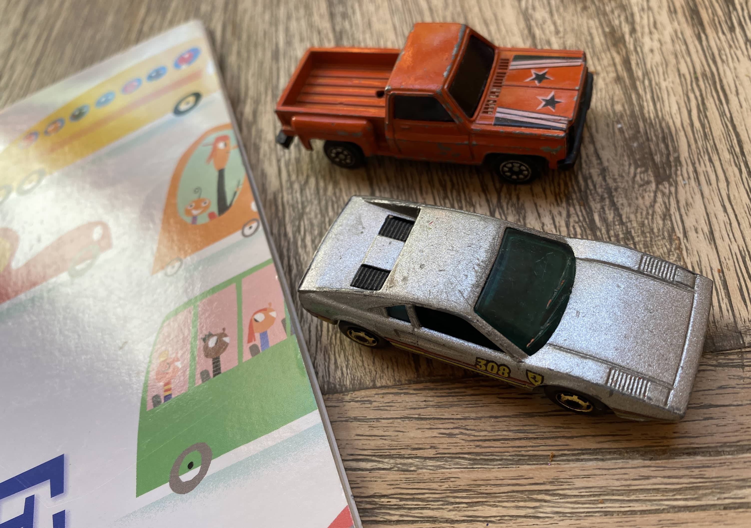 Cars Galore Pack - Book and 2 cars