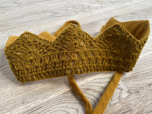 Gold Knit Crown (Pre-Loved)