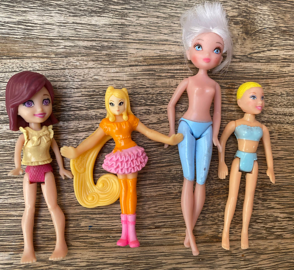 Doll Pack - 4 included