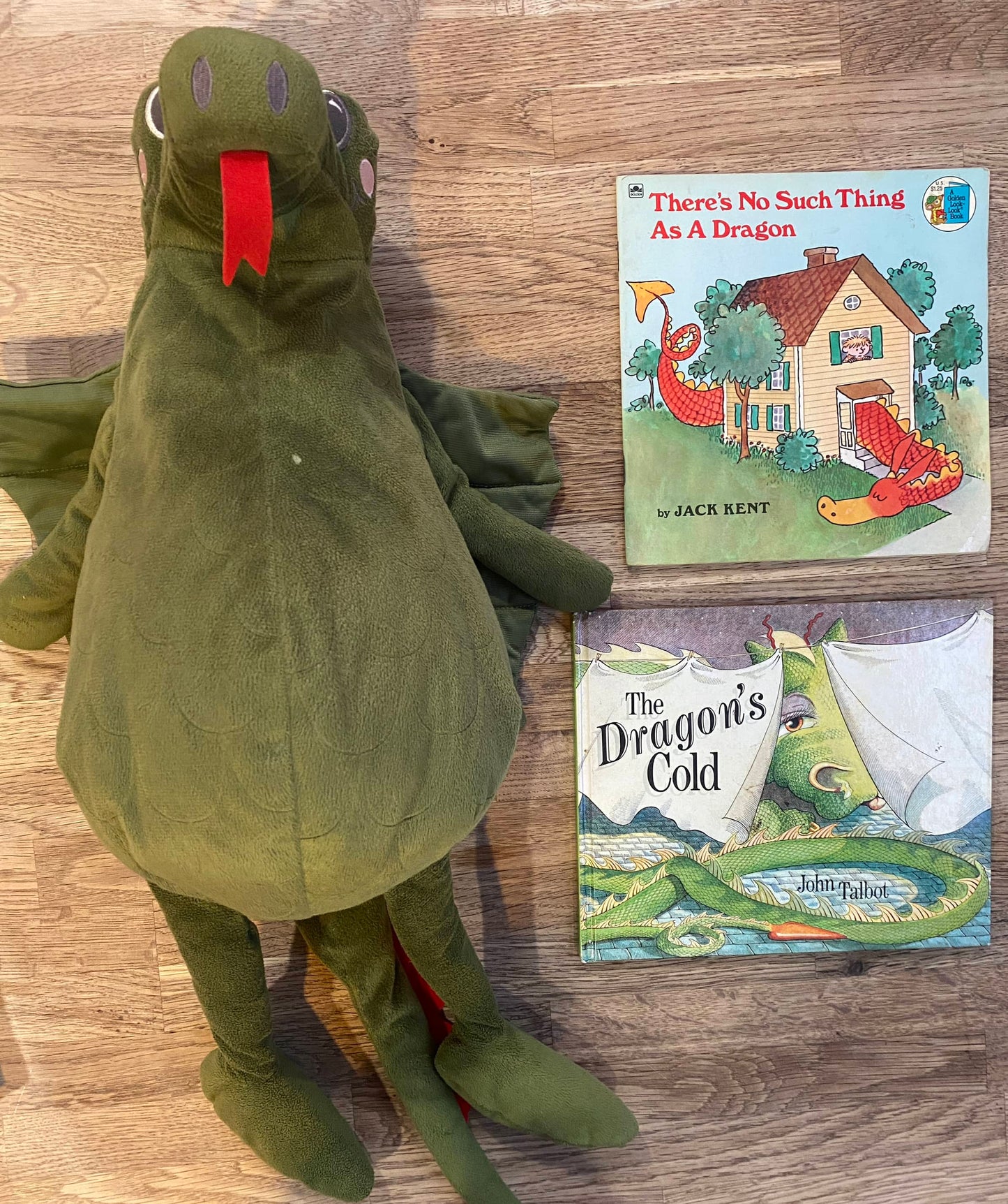 Dragon Lovers Kit (Pre-Loved)  2 Books + Stuffed Animal