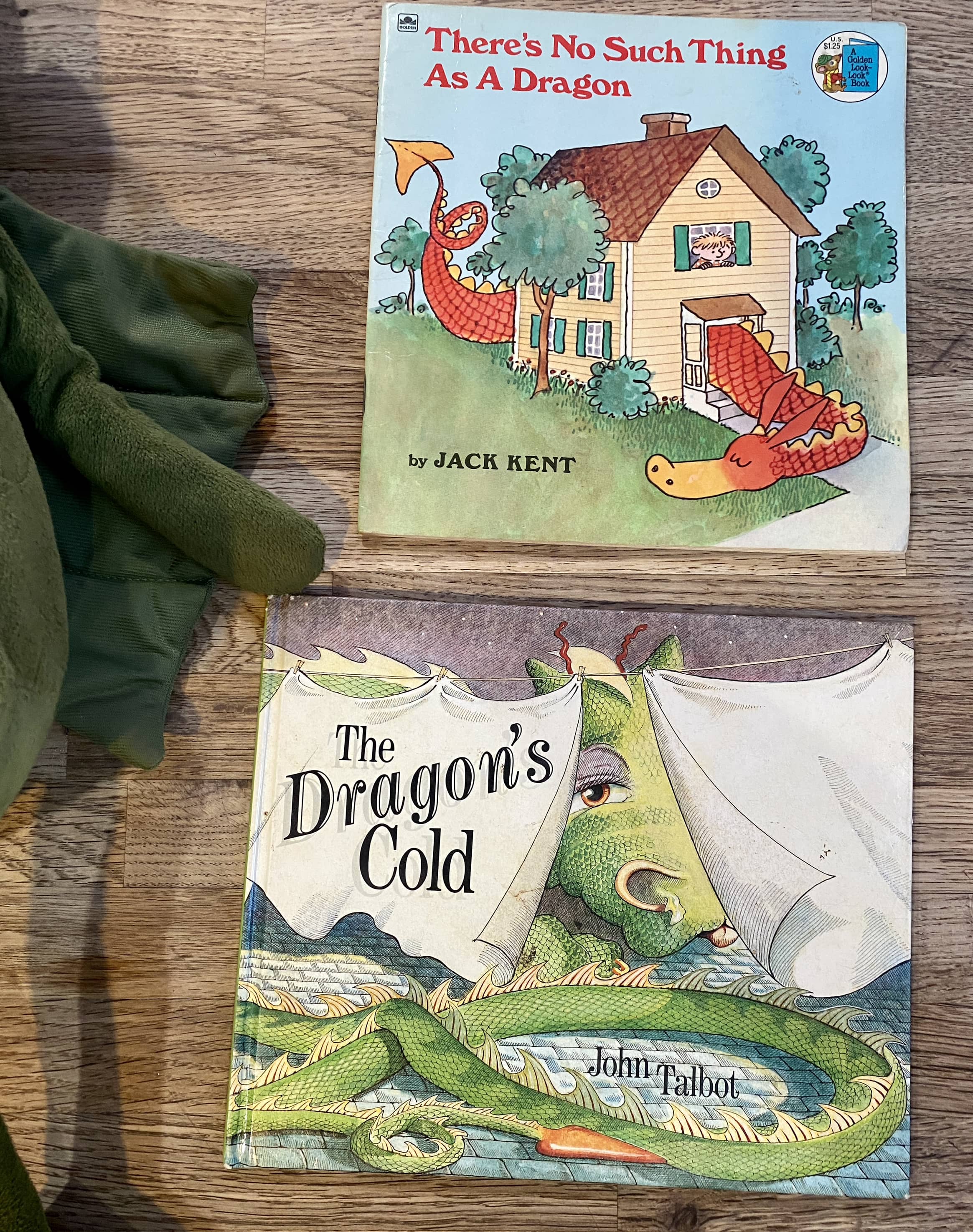 Dragon Lovers Kit (Pre-Loved)  2 Books + Stuffed Animal