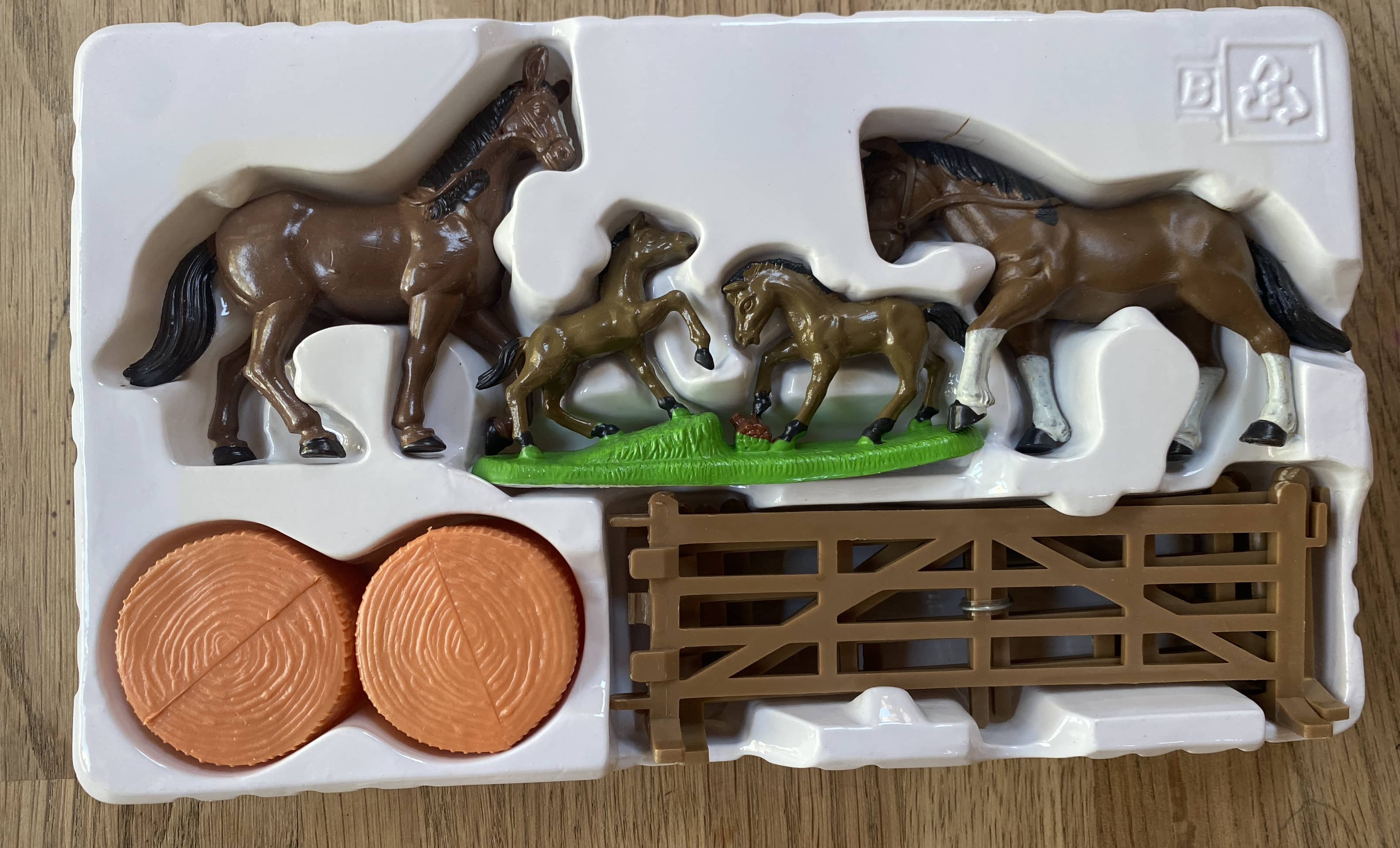 Horses Pretend Play Set (Pre-Loved)