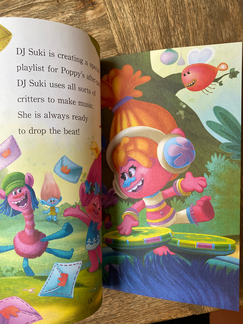 Step into Reading 3 - Trolls - Poppy's Party