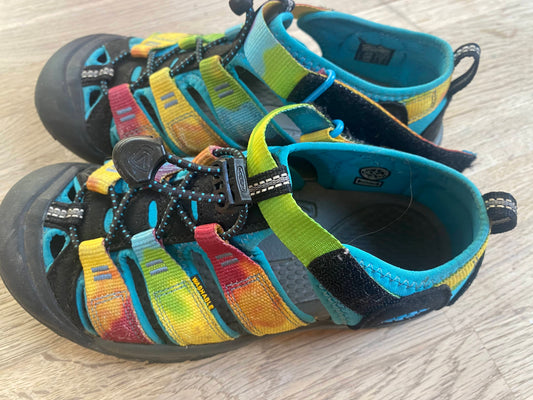 Keen Water Shoes (Pre-Loved) Size 3