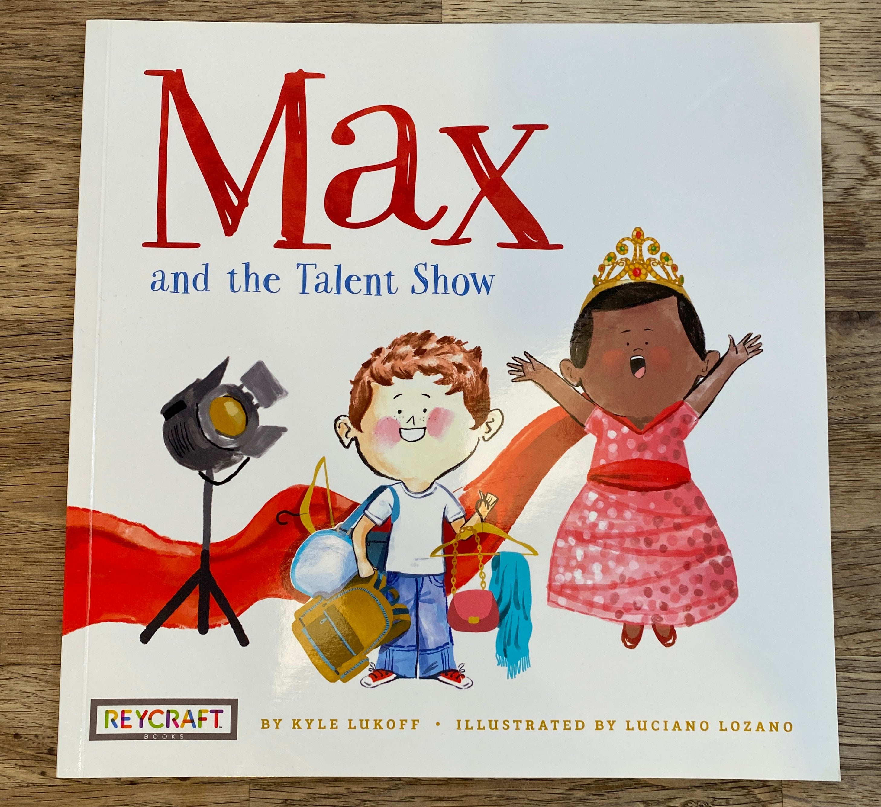 Max and the Talent Show - Recycraft Books - Kyle Lukoff, Luciano Lozano