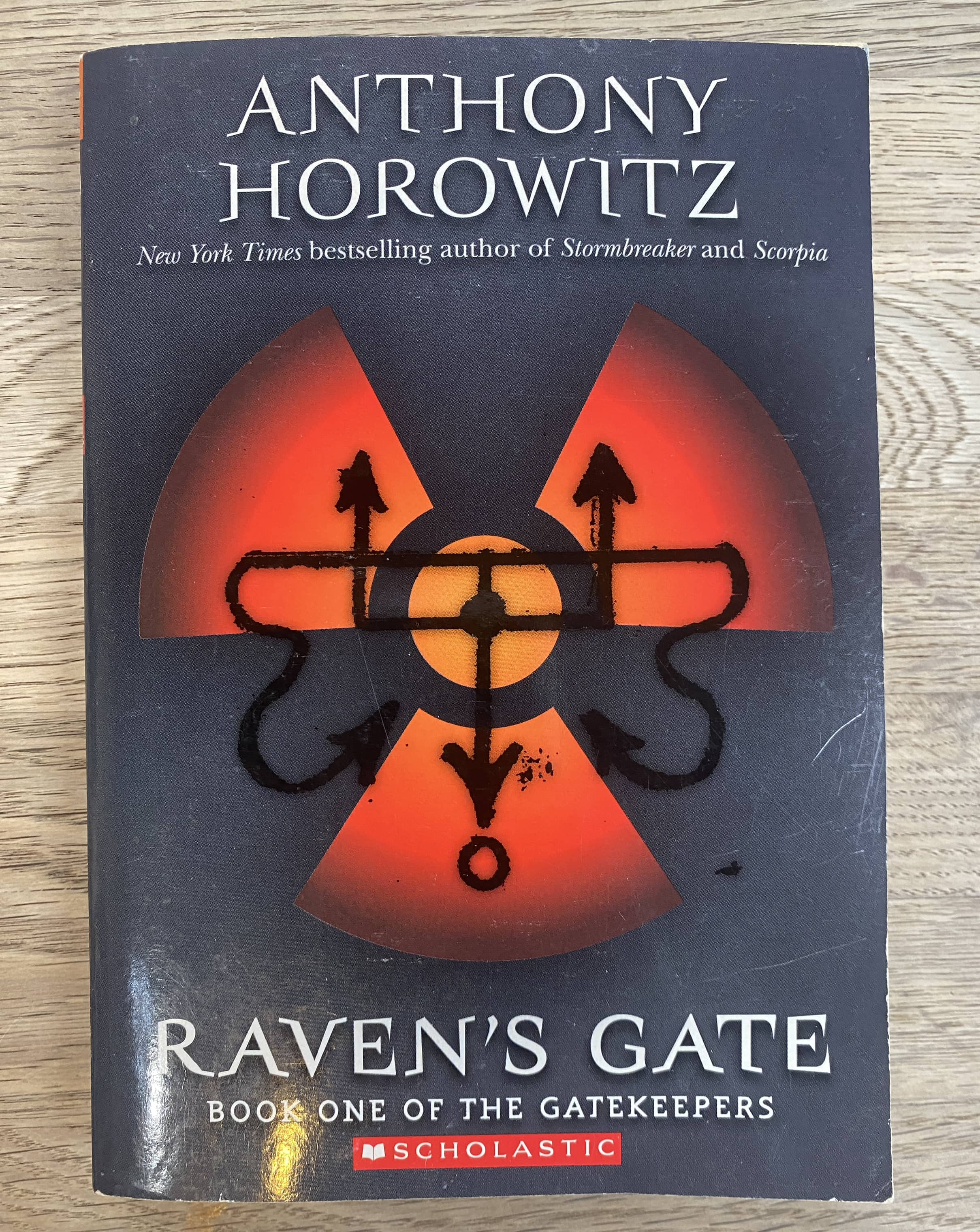 Raven's Gate - Book One of the Gatekeepers