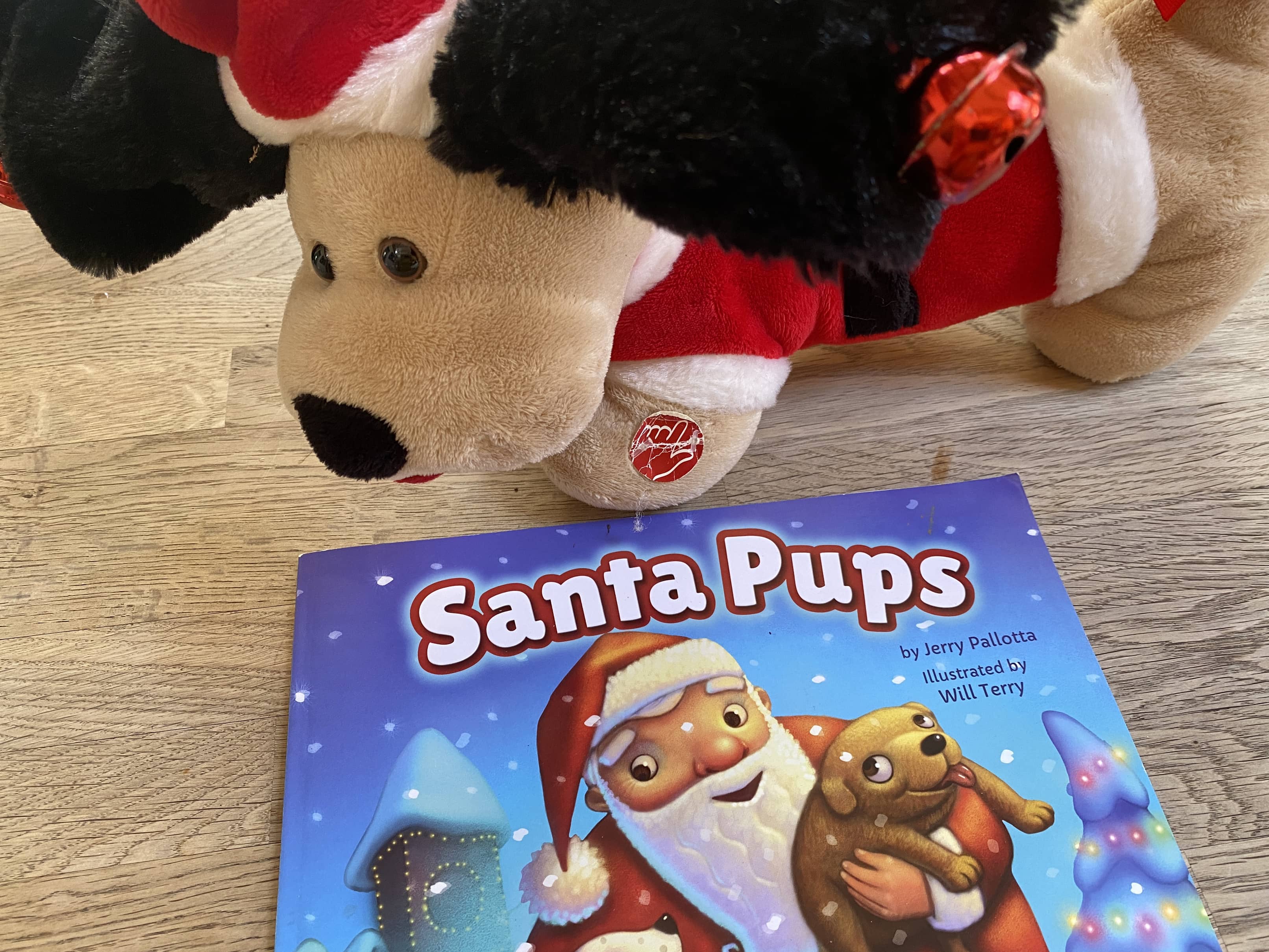 Santa Pups - Book + Singing Stuffed Animals (UNABLE TO SHIP)