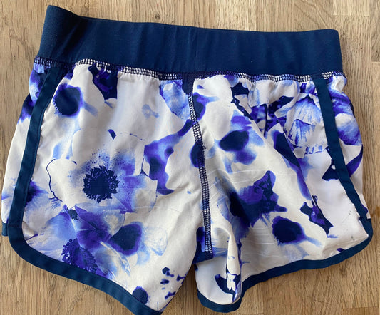 Blue & White Shorts (Pre-Loved) - Size Small - 6/7 - GapKids