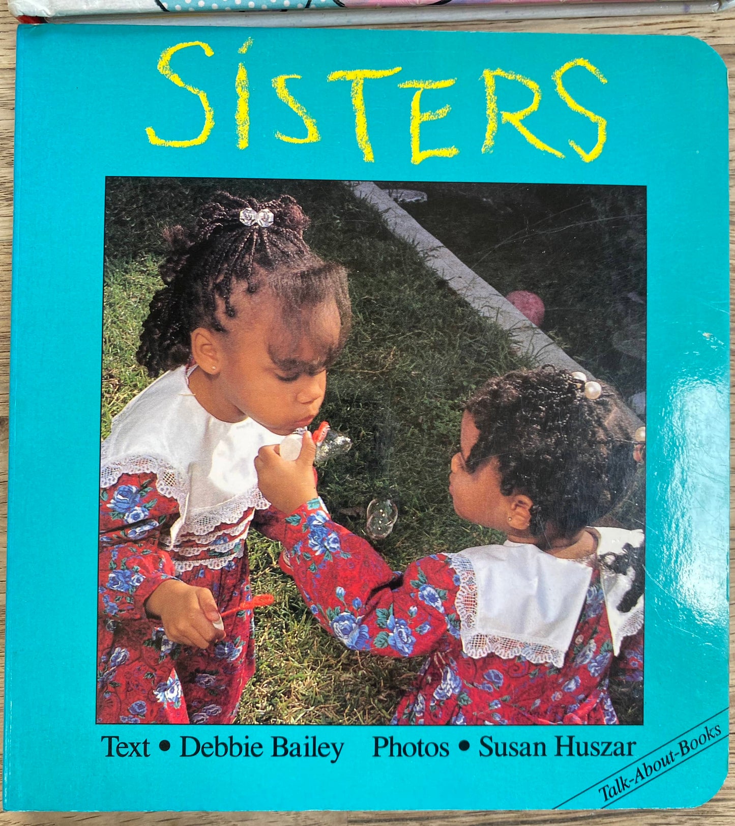 Sisters Book Bundle (Pre-Loved) 5 books