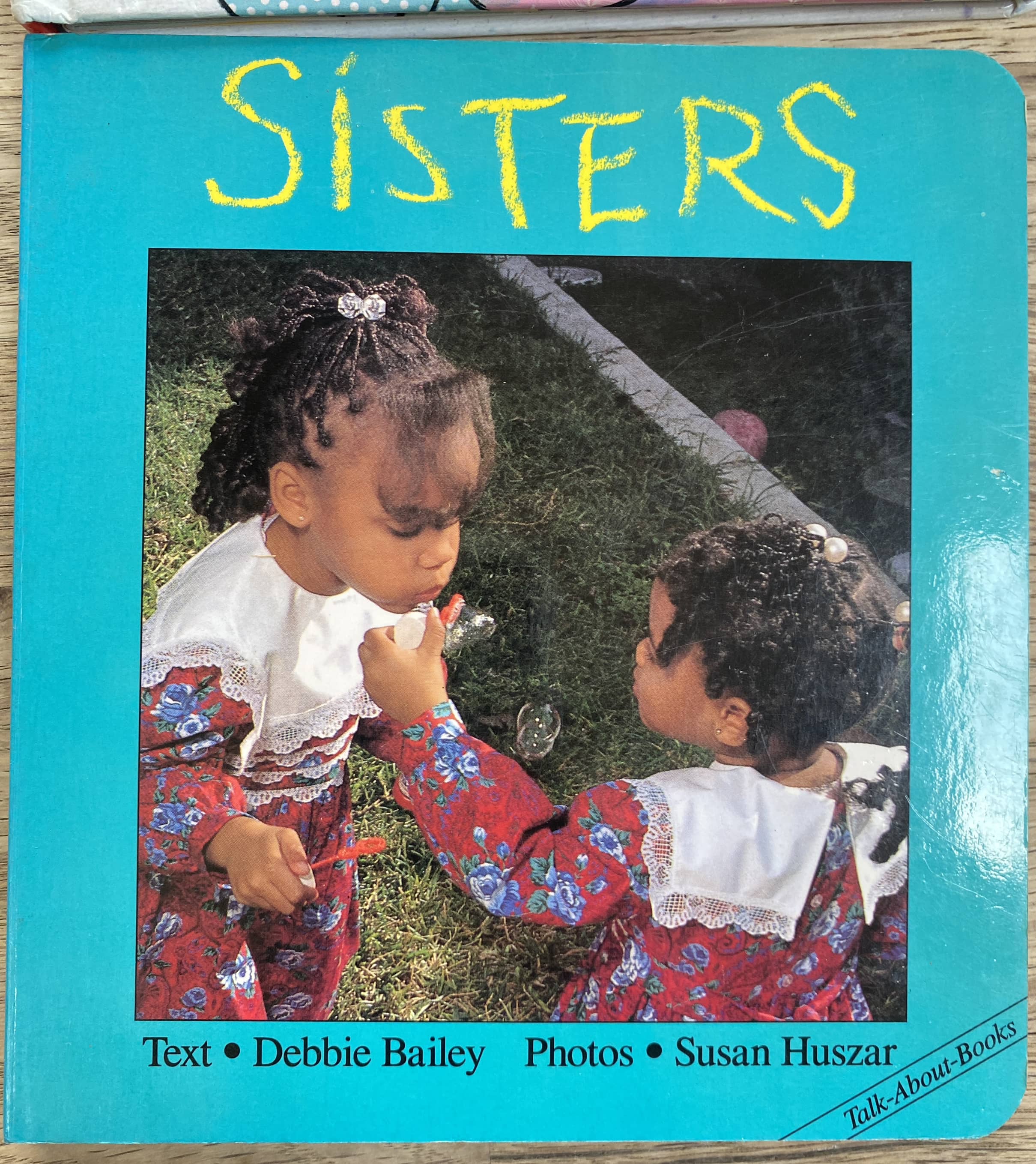 Sisters Book Bundle (Pre-Loved) 5 books