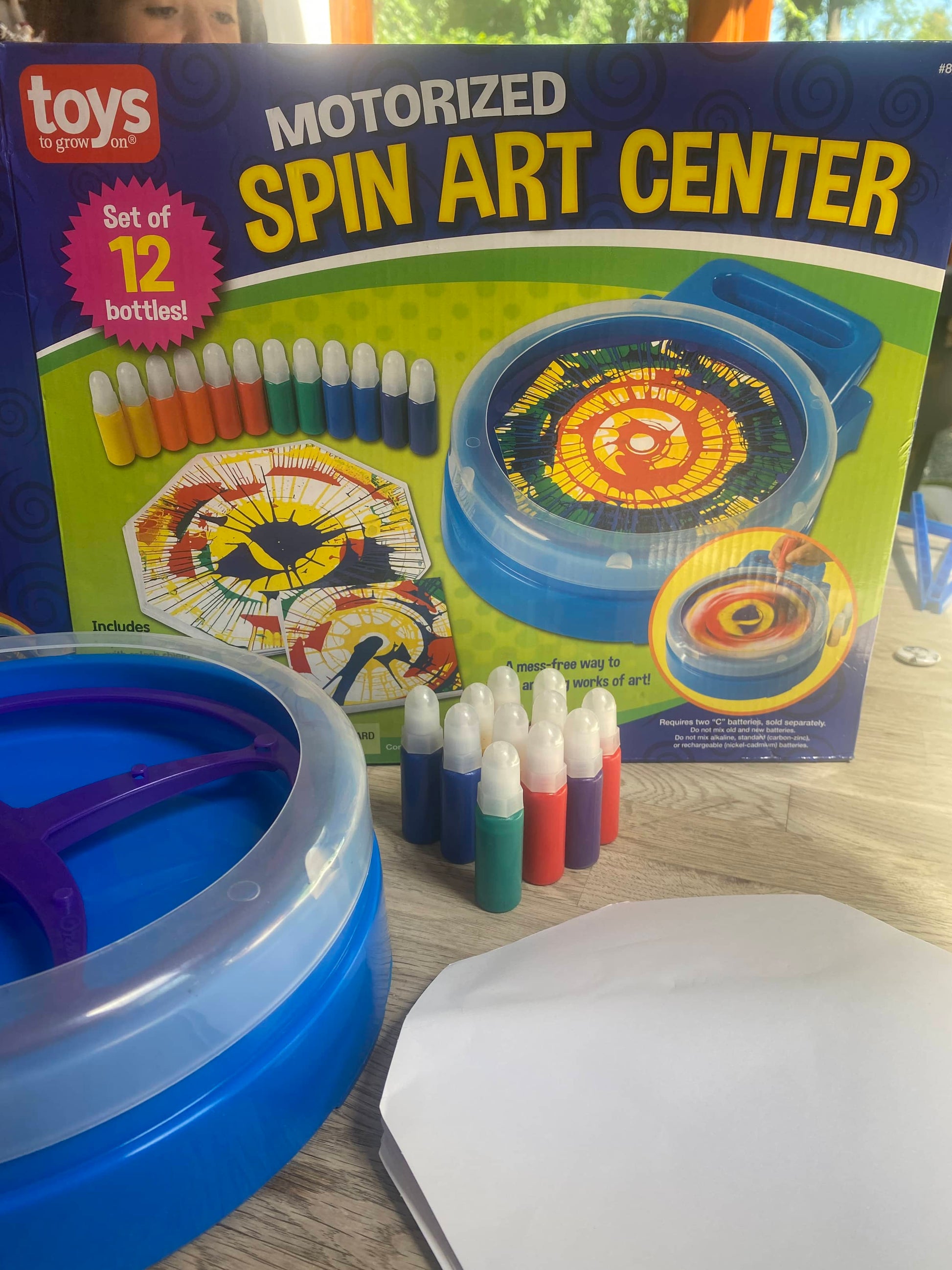 Where and how to do spin art in Phoenix: cost, location, packages